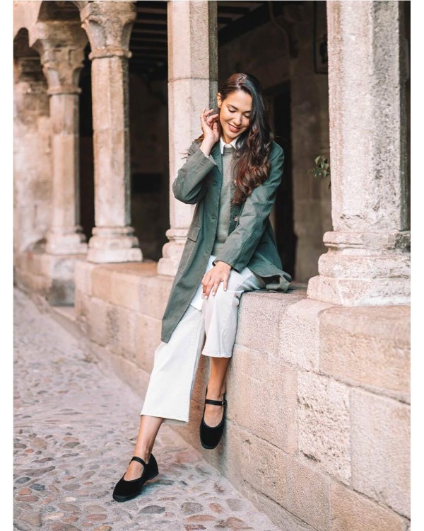 MARY JANE CLOE TONI PONS