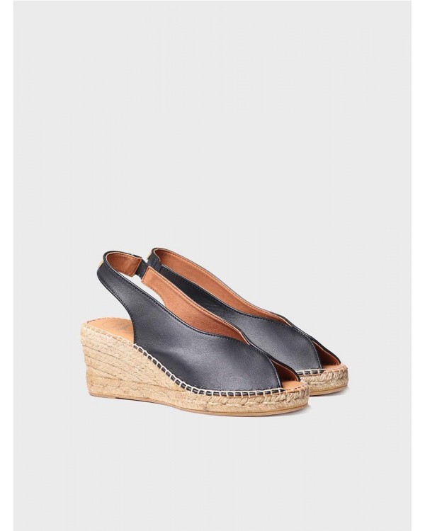 SALÓN DE PIEL LAILA TONI PONS SALÓN DE PIEL LAILA TONI PONS